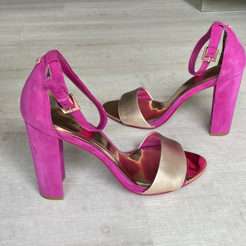 Ted Baker London Hot Pink Suede and Gold Metallic Block Heel Sandals